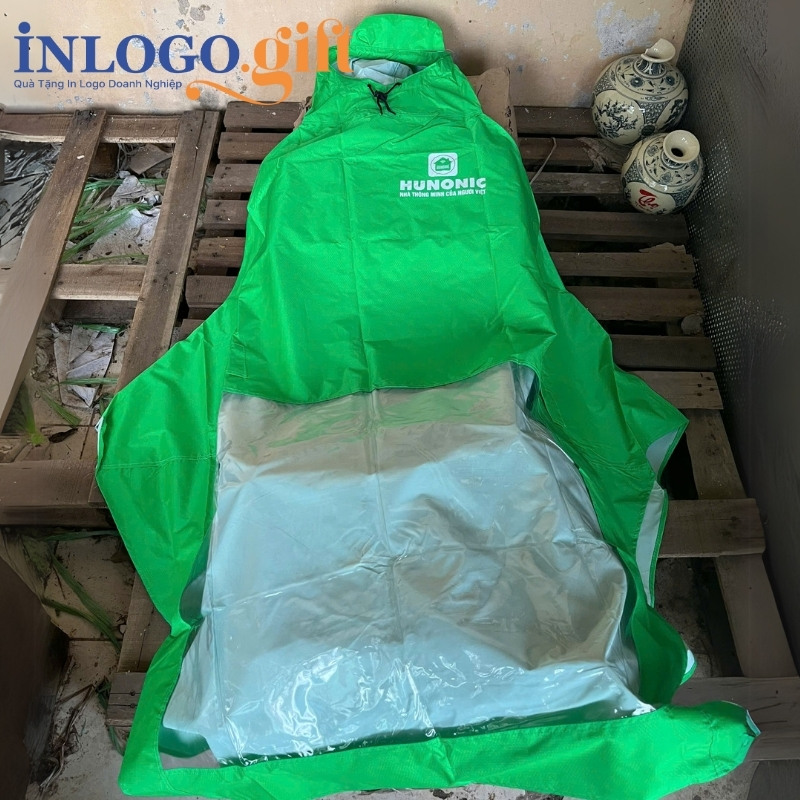 Áo mưa cánh dơi in logo vải dù vân tổ ong màu xanh lá 138cmx155cm AM-04