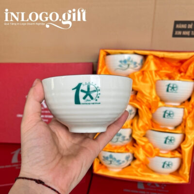 Bộ bát cơm in logo 10 món màu trắng họa tiết vẽ tay hoa sen xanh BBC-01