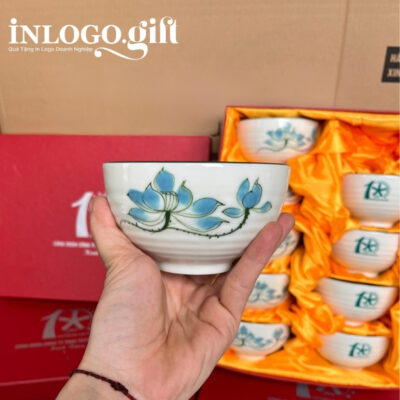 Bộ bát cơm in logo 10 món màu trắng họa tiết vẽ tay hoa sen xanh BBC-01
