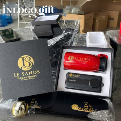 Bộ Giftset in logo gồm bình giữ nhiệt và sạc dự phòng