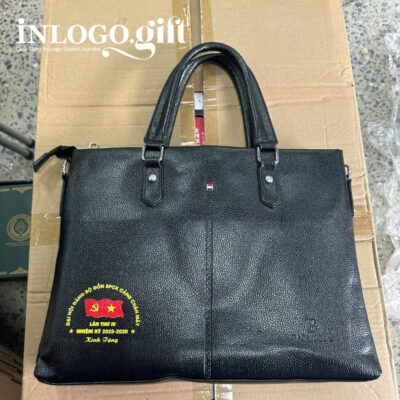 Cặp da in logo màu đen 38x6x28 cm