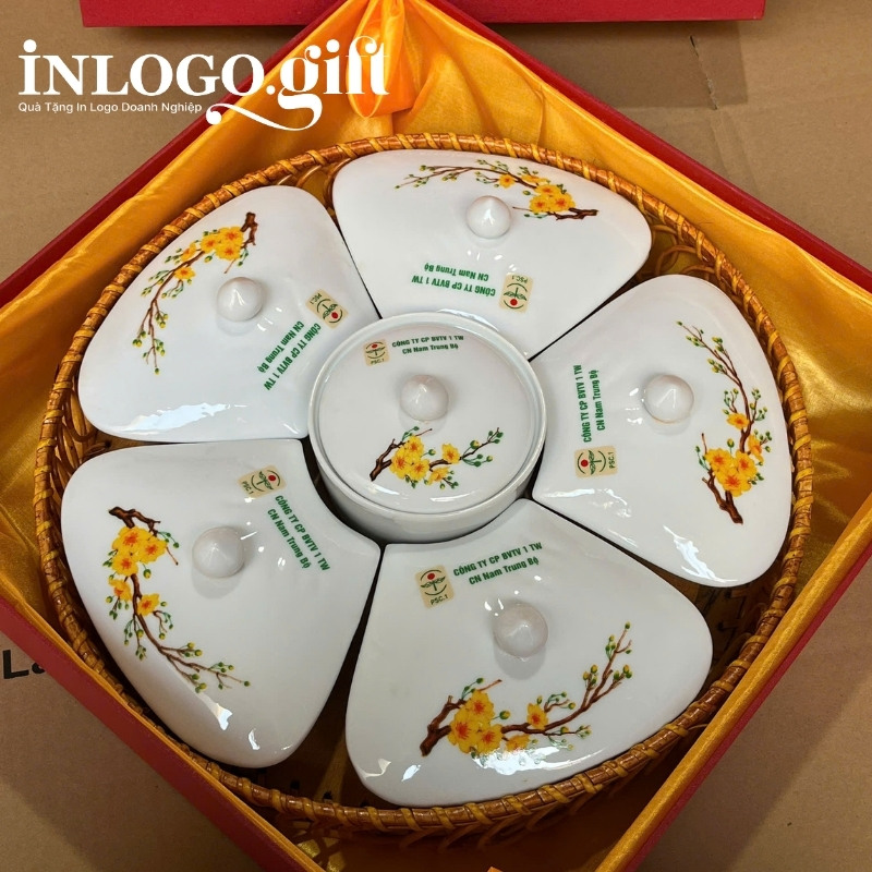 Khay mứt in logo 6 món dáng hoa 5 cánh họa tiết vẽ tay hoa mai KM-03