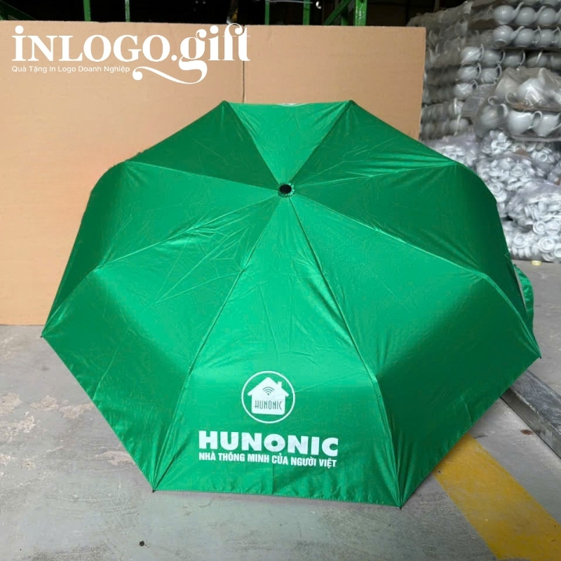 Ô dù in logo gấp 3 tự đẩy nút bấm nhựa vải pongee tráng keo đen màu xanh lá 96cm OD-03