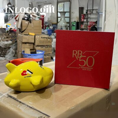Ống tiết kiệm in logo màu vàng dáng máy bay