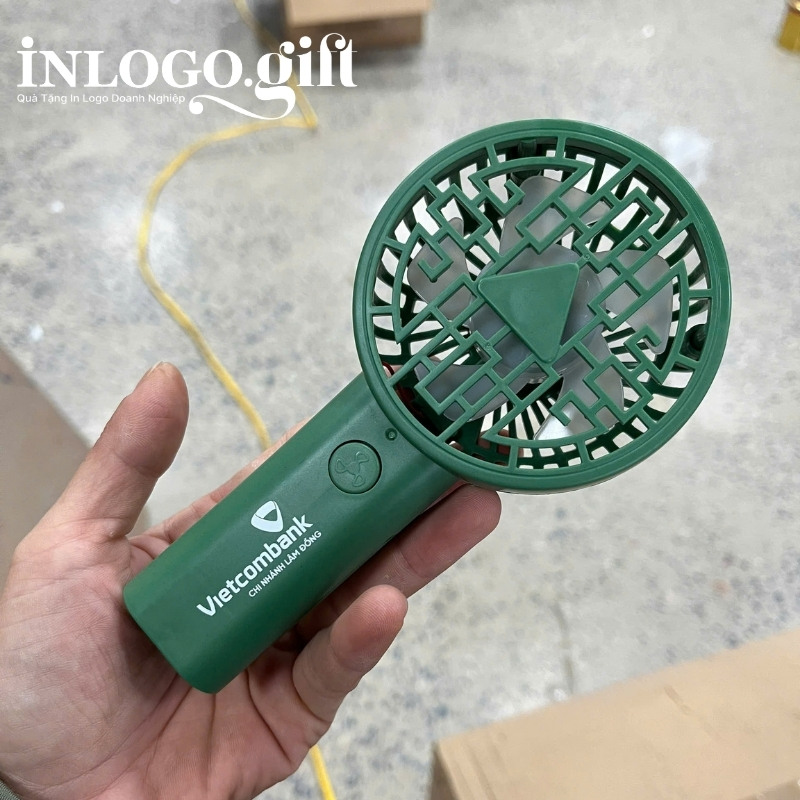Quạt điện mini in logo cầm tay màu xanh lá 19cm QD-01