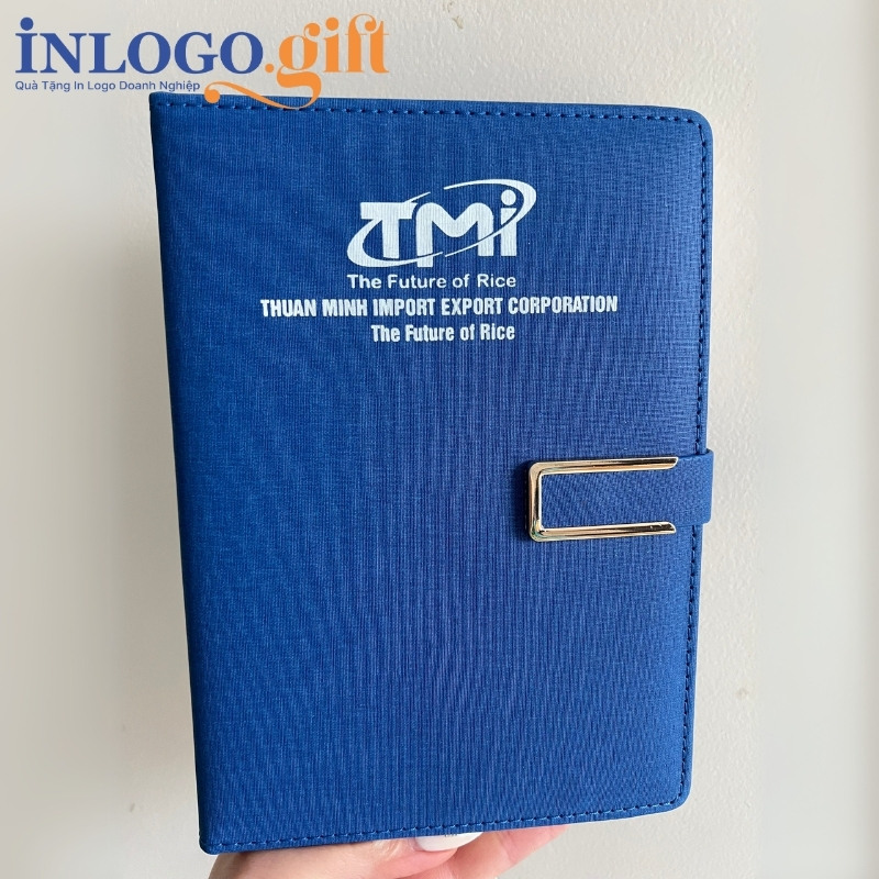 Sổ da in logo dán gáy khuy bấm màu xanh đen 15cmx21cm SD-02