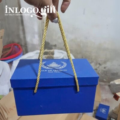 Bộ 6 cốc thủy tinh in logo thương hiệu UG999 dáng trụ cao quai vuông 385ml