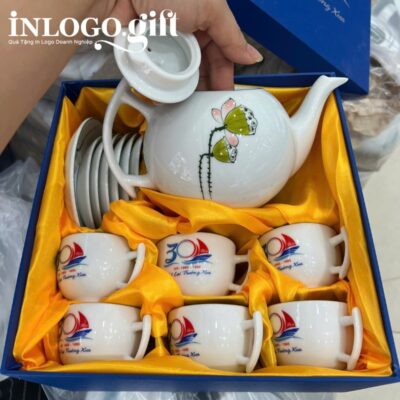 Bộ ấm chén in logo dáng bưởi cành họa tiết hoa sen hồng 500ml AC-14