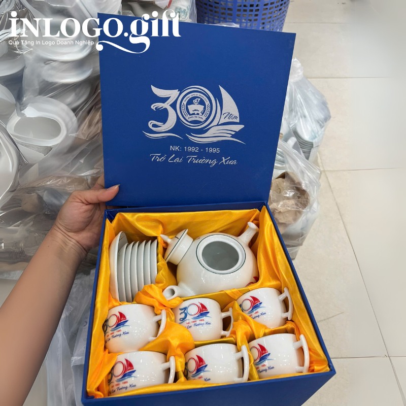 Bộ ấm chén in logo dáng bưởi cành họa tiết hoa sen hồng 500ml AC-14