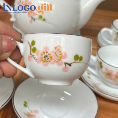 Bộ ấm chén in logo dáng bưởi lửa họa tiết hoa mai đỏ 650ml AC-06