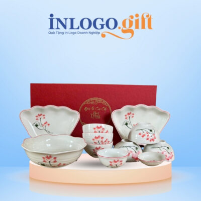 Bộ bát đĩa in logo 12 món men sứ trắng họa tiết hoa sen đỏ BD-05