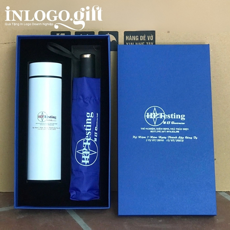 Bộ giftset in logo gồm bình giữ nhiệt và ô dù gấp 3 tự đẩy nút bấm nhựa BGS-28