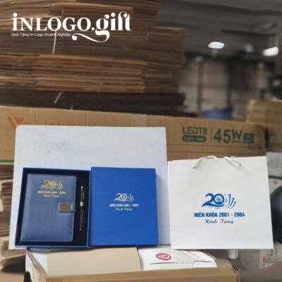 Bộ giftset in logo sổ da dán gáy và bút kí