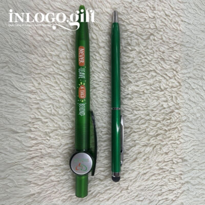 Bút bi in logo màu xanh lá kích thước 14cm