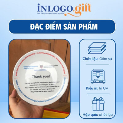 Đĩa biểu trưng in logo kèm đế gỗ phi 26 màu trắng ĐBT-02