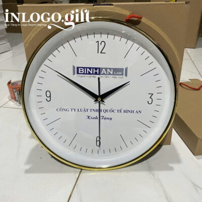 Đồng hồ treo tường in logo tròn vành mỏng xi vàng số in 35cm DHT-01