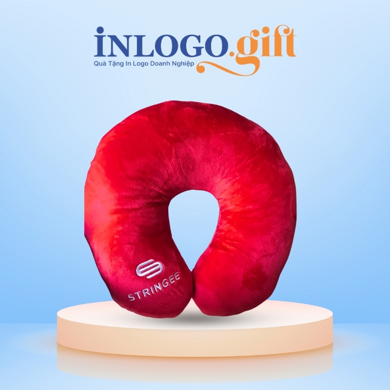 Gối chữ U thêu logo vải velboa ruột bông 2 màu đỏ và xám