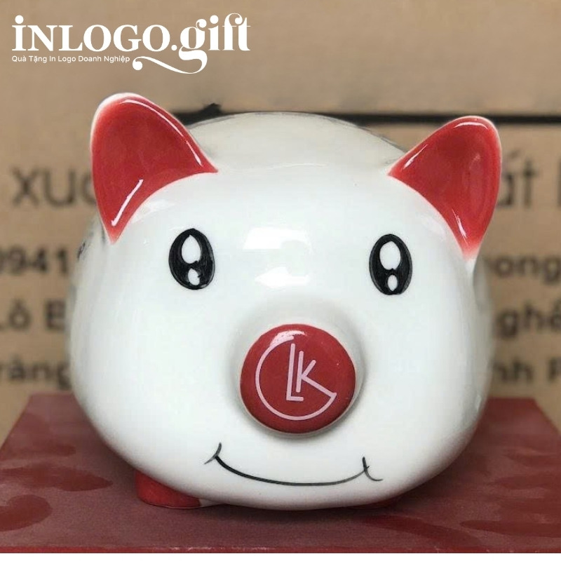 Heo đất in logo màu trắng tai hồng kích thước 14x15x19cm HĐ-07