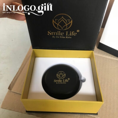 Hộp đựng niềng răng in logo hình tròn màu đen HNR-02