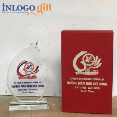 Kỷ niệm chương in logo pha lê dáng chiếc lá 20cm KNC-01