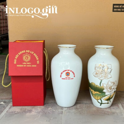 Lọ hoa In logo cổ rụt họa tiết hoa sen kẻ miệng vàng