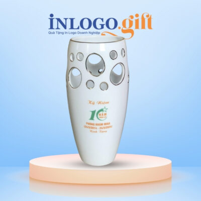 Lọ hoa in logo dáng bom lỗ màu trắng 24.5cm