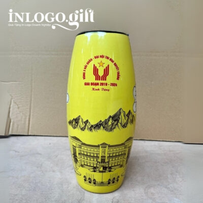 Lọ hoa in logo dáng bom màu vàng họa tiết hoa sen 31cm