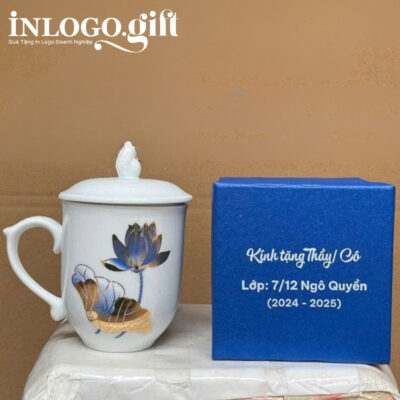 Ly sứ in logo dáng ngọn lửa có nắp quai bán tim 400ml LS-05