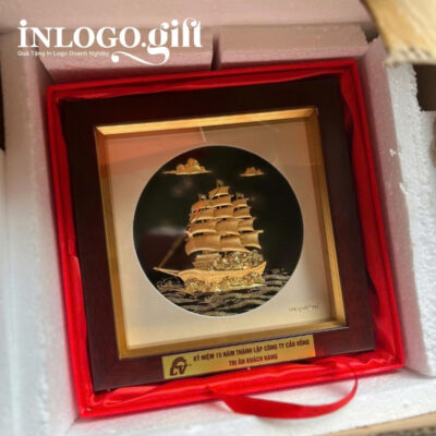 Tranh dát vàng in logo họa tiết thuận buồm xuôi gió 20x20cm