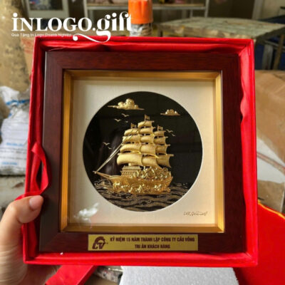 Tranh dát vàng in logo họa tiết thuận buồm xuôi gió 20x20cm