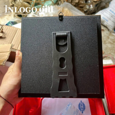 Tranh dát vàng in logo họa tiết thuận buồm xuôi gió 20x20cm