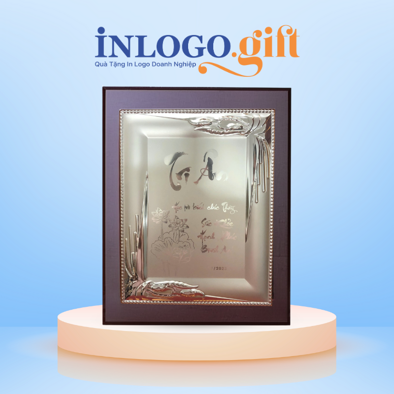 Bảng vinh danh in logo khung gỗ chữ Tri Ân 12x17cm BVD-01