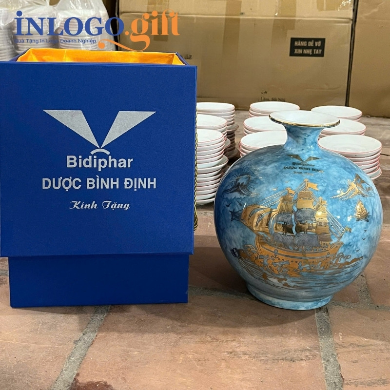 Bình hút lộc in logo họa tiết thuận buồm xuôi gió 22cm