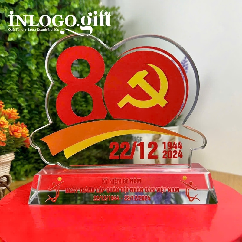 Kỷ niệm chương quà tặng Đại Hội in logo pha lê KNC-11