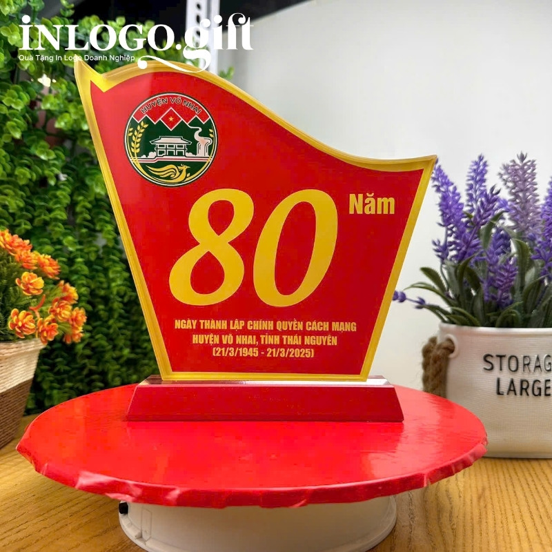 Quà tặng Đại Hội kỷ niệm chương in logo pha lê KNC-12