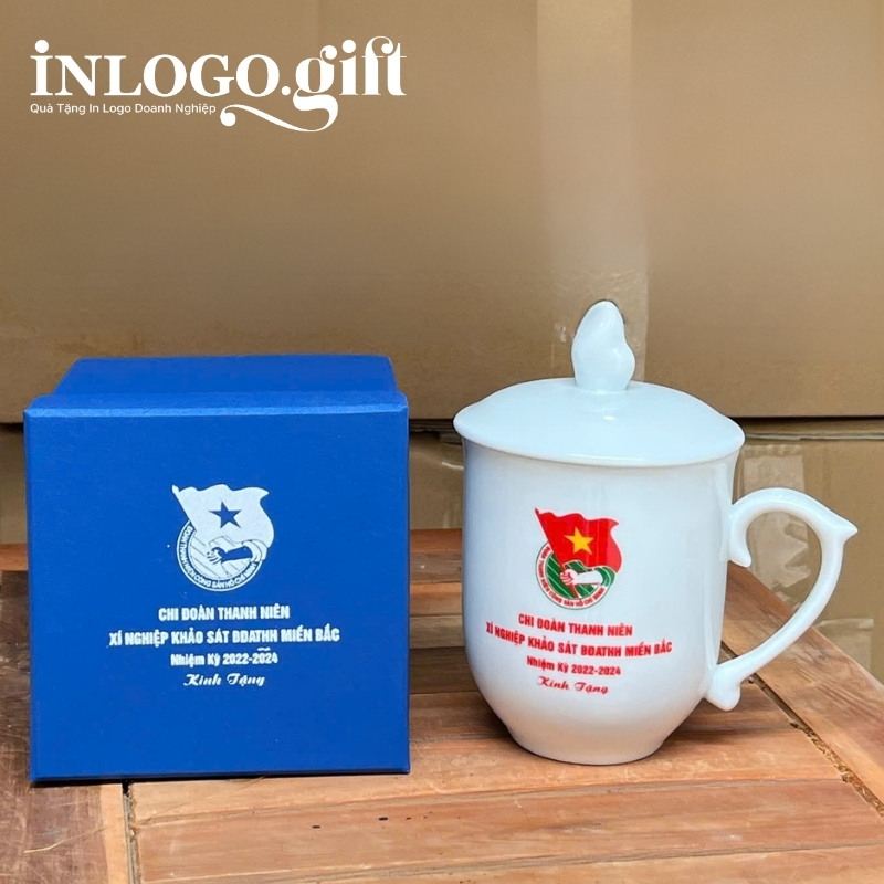 Quà tặng Đại Hội in logo cốc sứ dáng ngọn lửa có nắp 350ml LS-19