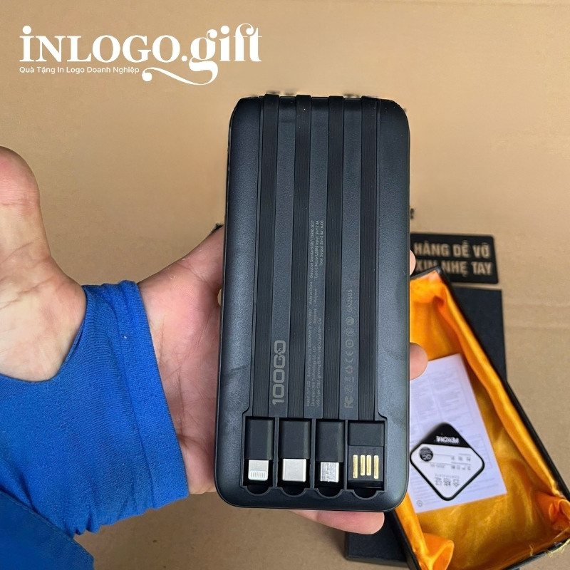 Sạc dự phòng in logo thương hiệu WK màu đen dung lượng 10.000mAh SDP-05