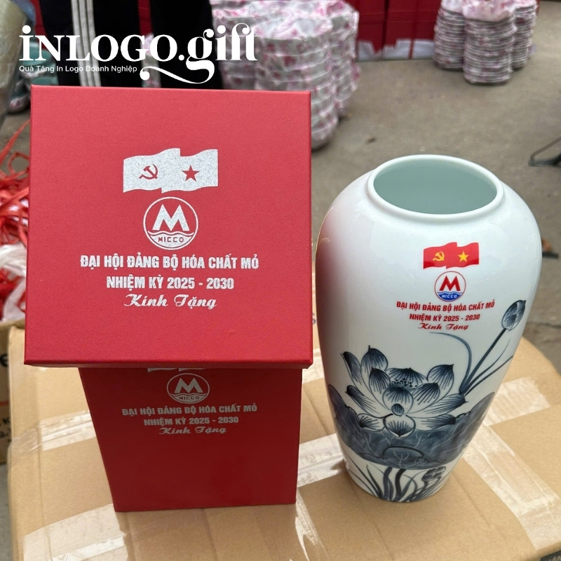 Quà tặng Đại Hội lọ hoa in logo dáng phích sen xanh LH-18