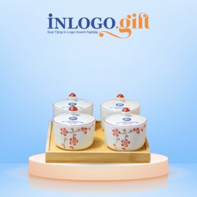 Bộ 4 hũ mứt in logo dáng tròn màu trắng hoạ tiết hoa đào đỏ KM-12