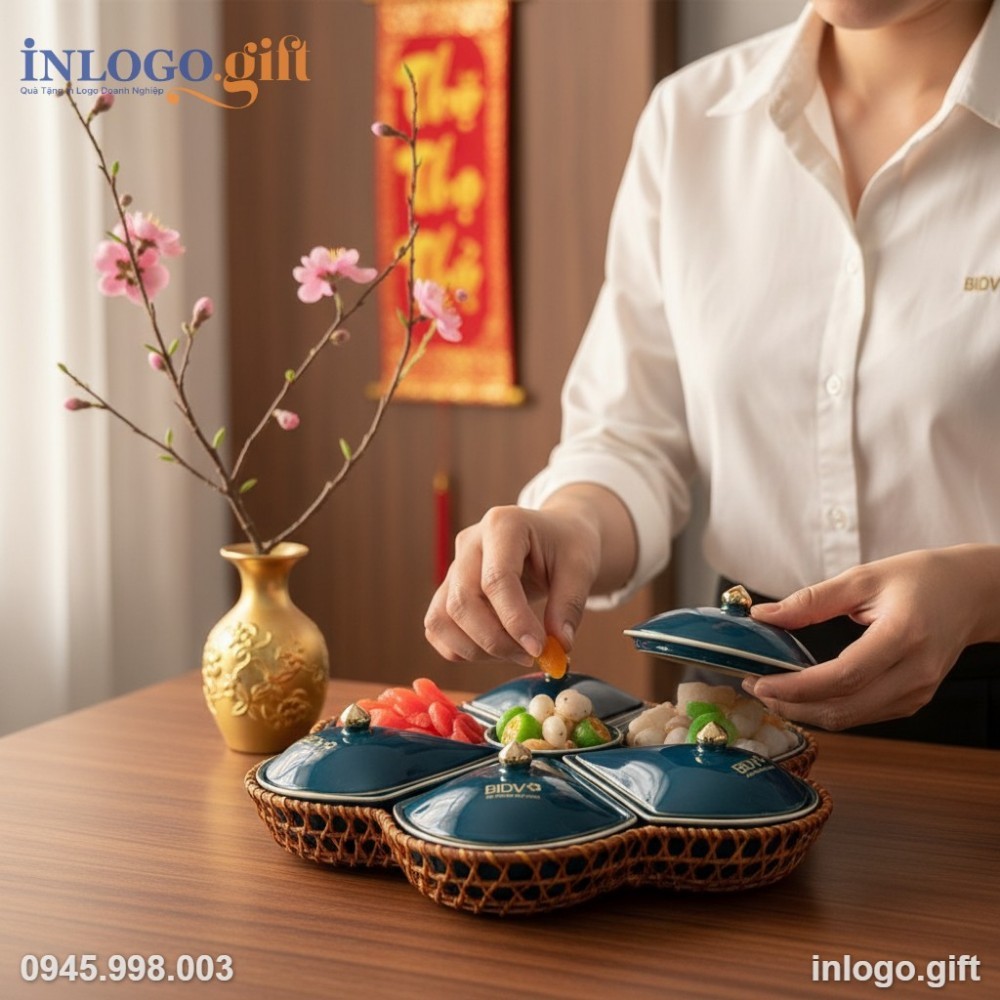 Bộ khay mứt quà tặng dễ dàng bày biện đựng bánh kẹo mời khách đến chơi nhà