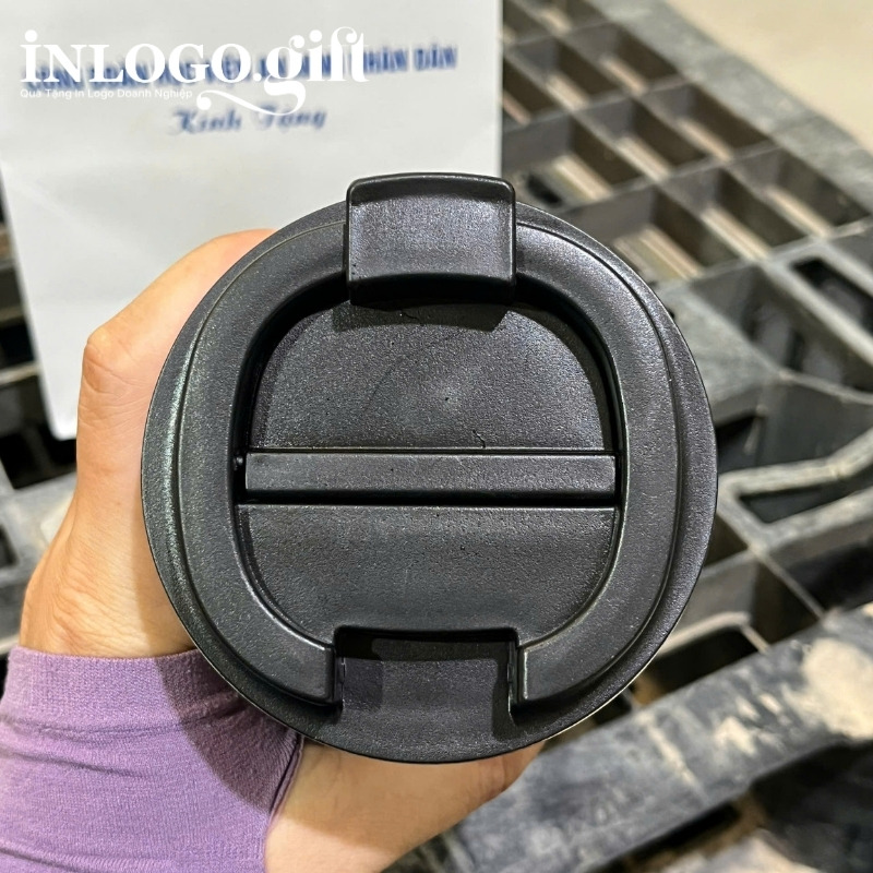 ly-giu-nhiet-in-logo-thuong-hieu-sunhouse-mau-den-dung-tich-500ml (4)