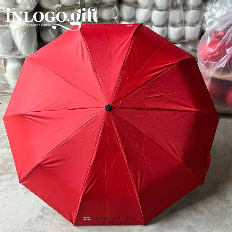 Tán dù rộng 104cm cung cấp không gian lý tưởng để thể hiện logo thương hiệu